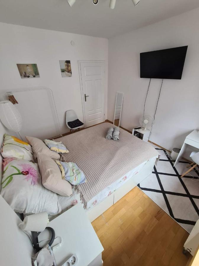 Apartament Francuska Pokoje Rooms Варшава Экстерьер фото