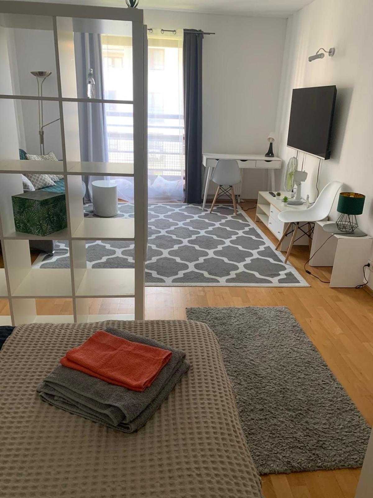 Apartament Francuska Pokoje Rooms Варшава Экстерьер фото